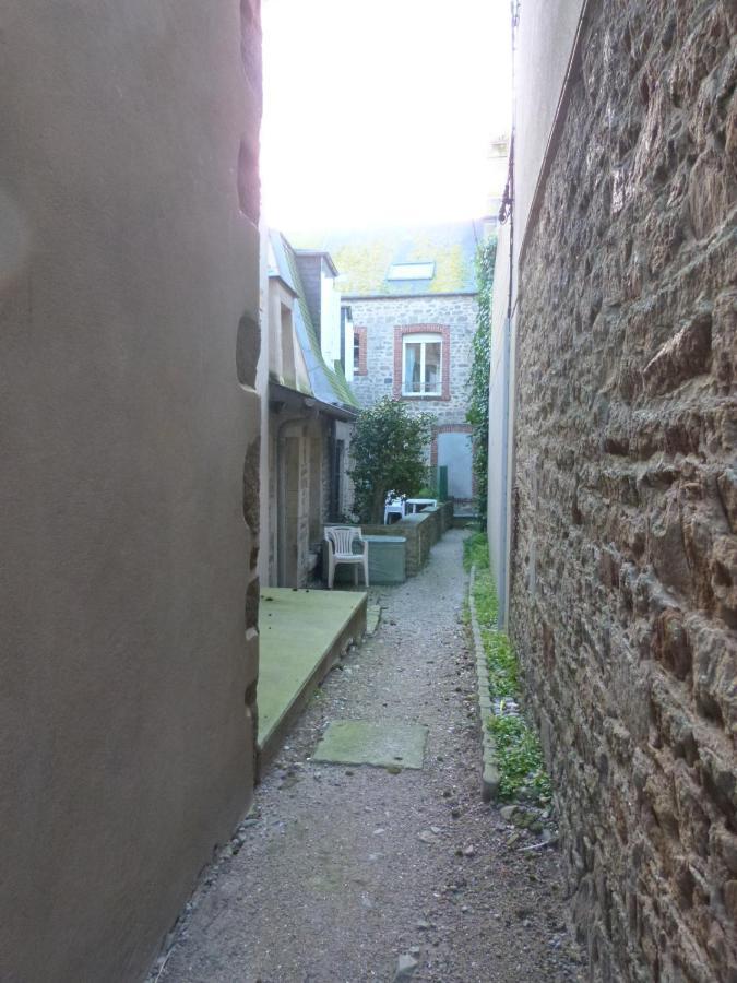 Quai Vauban Villa Saint-Vaast-la-Hougue Exteriör bild